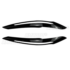 Autocollants pour les sourcils des phares avant de voiture, aspect noir brillant/carbone, pour BMW Série 1 F20 F21 2011-2014 - Product Image 2