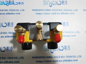 Manómetro Digital de Alta Precisión <span class=keywords><strong>MG</strong></span>-10 para Refrigeración y HVAC con 2 Válvulas y Pinzas de Termómetro - Product Image 5