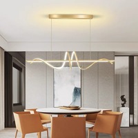 Luminaire suspendu à LED de luxe moderne Nouveau luminaire décoratif à ondes linéaires Forme longue pour bar de cuisine ou chambre-à usage domestique