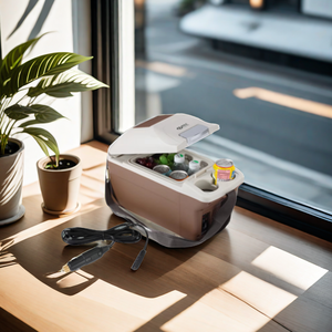 Mini réfrigérateur de voiture en plastique à double usage multifonctionnel pour aliments et boissons froid et chaud à la mode - Product Image 1