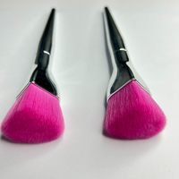 Pinceau à blush en forme de cœur rose pour cosmétiques, poils synthétiques, manche en plastique, grand pinceau à poudre rose unique