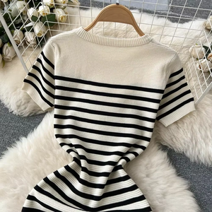 Vestido de punto de playa a rayas de verano cuello redondo manga corta Chic Hotsweet Slim Sundress Streetwear Y2K Bodycon Midi Dress - Product Image 2