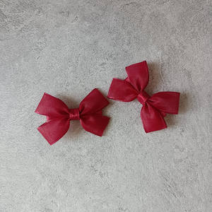 Mini pince à cheveux en mousseline de soie translucide rouge bordeaux pour petite fille, avec nœud et pinces latérales, adorable et mignonne - Product Image 1