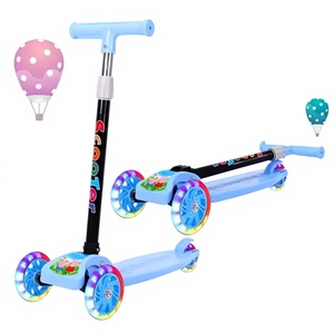 Tricycle à 3 roues pour enfants, <span class=keywords><strong>micro</strong></span>-trottinette pliable, vente en gros d'usine, pour les 3-7 ans, avec roues lumineuses et pédalier. - Product Image 1