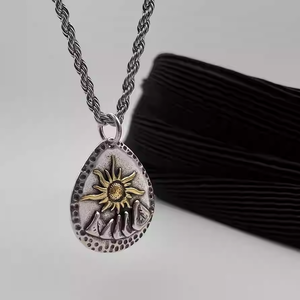 Collana Vintage con Pietra dei Desideri Hisera per <span class=keywords><strong>Uomo</strong></span>, Design di Nicchia, Ciondolo Fatto a Mano, Catena in Acciaio al Titanio, Stile Hip-hop per Felpe - Product Image 2