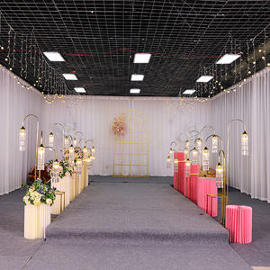 โคมไฟตั้งพื้น LED โมเดิร์นทรงคริสตัลสีทอง E26 แบบ 3 หัวโค้ง โคมไฟระย้าตกแต่งสำหรับงานแต่งงาน ห้องนั่งเล่น - Product Image 6