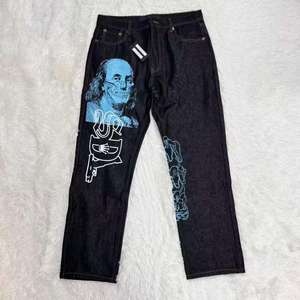 Jeans <span class=keywords><strong>de</strong></span> <span class=keywords><strong>Hombre</strong></span> Negros con Bordado, Corte Boyfriend, Cintura Media, Estilo <span class=keywords><strong>Urbano</strong></span>, con Estampados Artísticos Audaces para un Estilo Formal <span class=keywords><strong>Urbano</strong></span> - Product Image 5