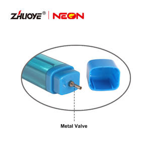 Mini <span class=keywords><strong>bouteille</strong></span> rechargeable pour lampe torche 20ML, marque OEM, allume-cigare torche rechargeable - Product Image 2