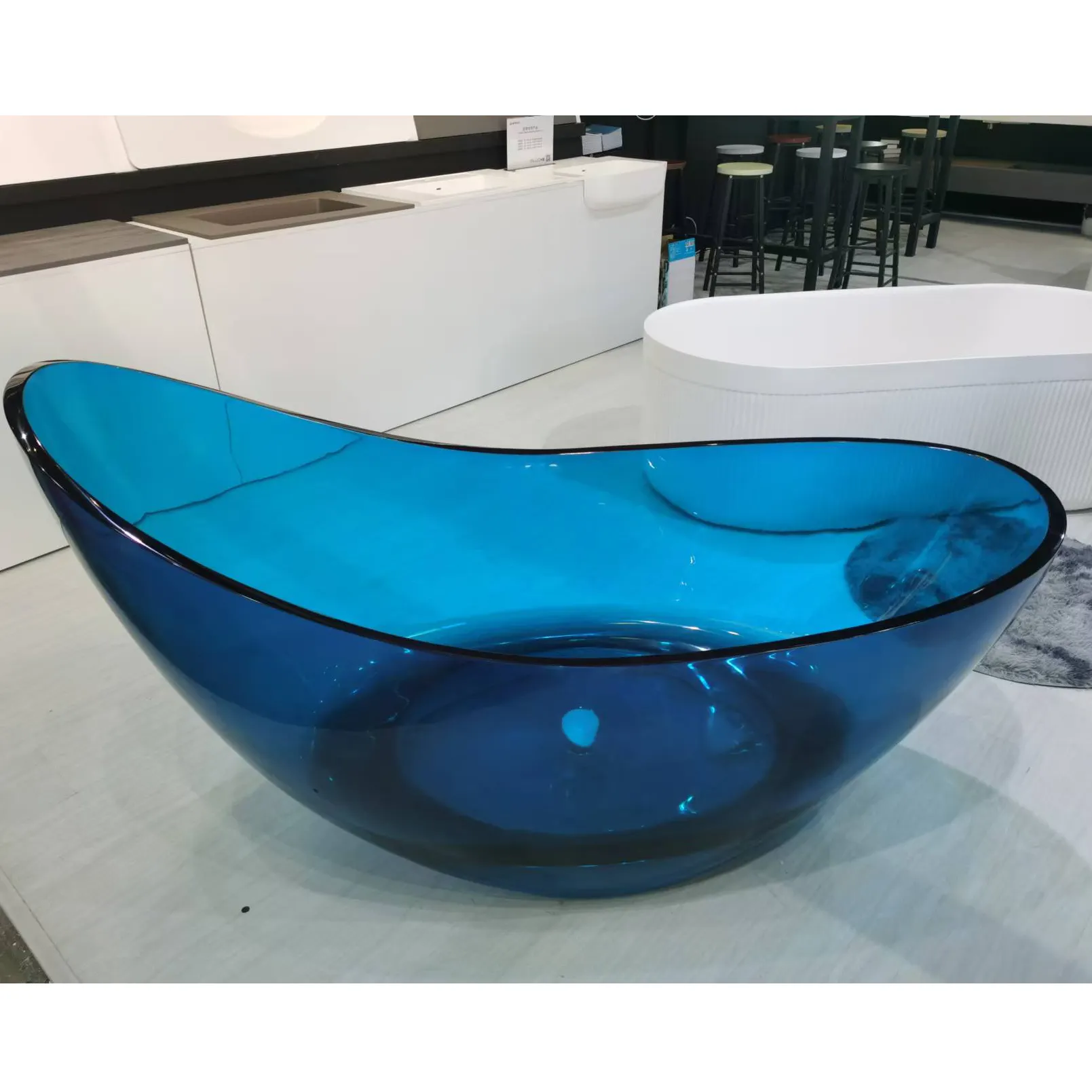 Bañeras independientes de resina transparente de color azul, bañera transparente de poliéster para adultos
