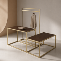 Tables de présentation de vêtements commerciaux avec des arrangements modulaires flexibles pour les aménagements de magasins de détail