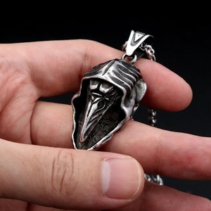 Yunnique Collar de Acero Inoxidable con Colgante de Cuervo Vikingo Nórdico Vintage para Hombre, Colgante con Forma de Animal, Cadena para Suéter, Regalo - Product Image 1