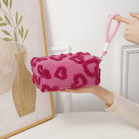 Trousse de Maquillage de Voyage Professionnelle en Peluche Douce avec Fermeture Éclair, Sac de Rangement pour Cosmétiques, Coussin Cadeau en Forme de Bonbon, Idéal pour Femmes - Nouvelle Collection à Succès