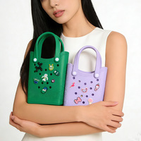 Sac à main Eva - Sac de plage pour femme élégant, polyvalent, imperméable, léger, grande capacité, avec fermeture éclair, trous décoratifs et bandoulière