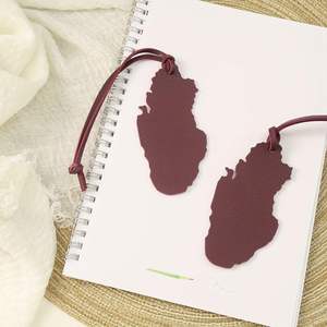 Qatar Map Shape Pu Leather <b>Bag</b> Car Pendant Hanger Ornament Travel Souvenir Handbag Supplies - Product Image 1