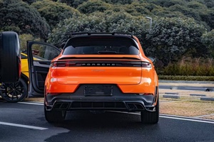 ชุดแต่งคาร์บอนไฟเบอร์สไตล์ MSY สำหรับ Porsche Cayenne พร้อมลิ้นหน้า สเกิร์ตข้าง ดิฟฟิวเซอร์ สปอยเลอร์ ซุ้มล้อ - อัพเกรดใหม่ - Product Image 5