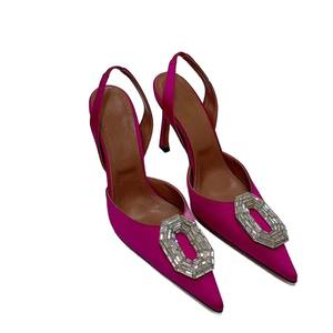 Escarpins à talons hauts pour femme, style féerique, bout pointu, talon fin, couleur nude, collection automne, modèle exclusif - Product Image 1