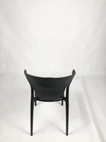 Chaise en corne de vache en plastique au design scandinave Mobilier d'extérieur domestique simple Dossier épais pour restaurant de négociation de loisirs