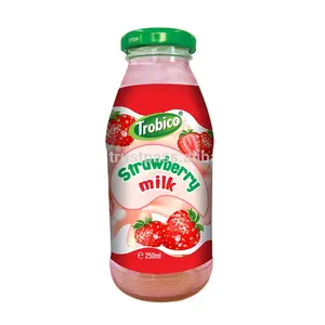 Aardbei Melk 300 Ml Glazen Fles Uit Vietnam