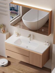 Meuble de salle de bain suspendu avec lavabo intégré en céramique, style bois moderne - Product Image 3