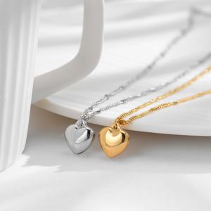 Collar con Logotipo Personalizado del Fabricante, Collar de Acero Inoxidable Resistente al Agua y al Deslustre, Chapado en Oro de 18k con Forma de Corazón para Mujer - Product Image 6