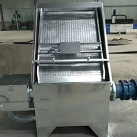 Machine de séparation humide et sèche Déshydrateur de fumier de porc Séparateur solide-liquide de fumier à écran incliné à haute efficacité