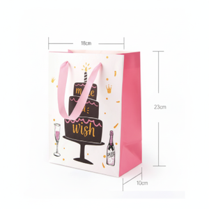 Sacs en papier recyclables Jude Lyjeny pour l'industrie du vêtement - Product Image 1