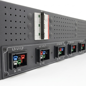 PDU intelligent triphasé 24 ports P34 avec 8 disjoncteurs pour unité de <span class=keywords><strong>distribution</strong></span> d'alimentation pour serveur de calcul haute densité HPC AI GPU - Product Image 4