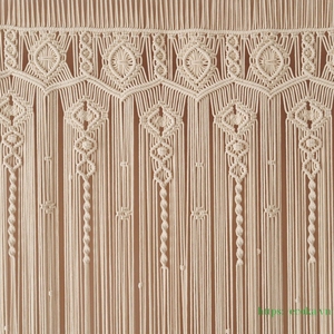 Décoration murale en coton faite à la main sur mesure, grande tapisserie suspendue, rideaux en macramé, rideau de porte pour salon - Product Image 3