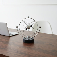 Pendule de Newton en métal décoratif avec billes d'équilibre en acier, matériel pédagogique, objets de décoration pour la maison, pendule magnétique, jouet de bureau