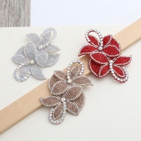 Applique en tissu à coudre Selina Crystal, motif fleur colorée 3D avec strass, pour chaussures, sacs, chapeaux et accessoires vestimentaires