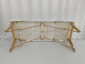 Table <span class=keywords><strong>de</strong></span> massage pliable 4 sections - Lit <span class=keywords><strong>de</strong></span> massage portable en bois avec appui-tête réglable pour thérapeutes mobiles - Product Image 3