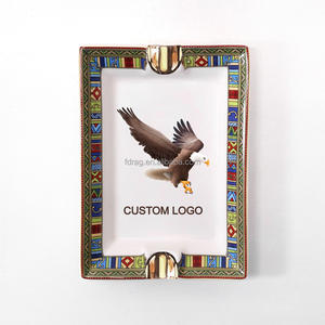 Tamaño personalizado Logo Diseño Rectángulo de lujo Lámina de oro Dos ranuras Porcelana Cerámica Cigarro Cenicero - Product Image 2