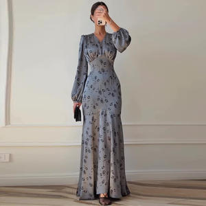 Abito Casual da Donna in Poliestere con Scollo a V, Maniche Lunghe e Vita Sottile, Nuovo Stile Elegante e di Carattere, per il Commercio Transfrontaliero - Product Image 3