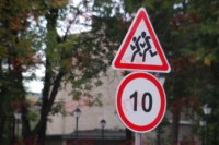 Film réfléchissant prismatique haute intensité, résistant aux UV, imprimable, pour panneaux de signalisation routière en aluminium, 5 ans de garantie