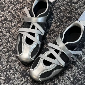 Chaussures Saucony pour femmes, style Mary Jane à brides croisées, en maille respirante, semelle extérieure robuste antidérapante, légères, pour la marche en extérieur - Product Image 5