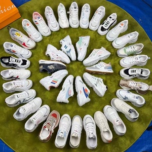 Chaussures décontractées en stock, vente en gros, prix bas, chaussures de mode, chaussures d'occasion diverses - Product Image 1