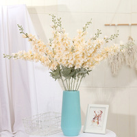 Salón de bodas Pasillo Decoración Blanco Fresia Flor de Jacinto Tacto real Flores artificiales realistas Delphinium azul