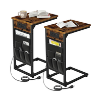 Table d'appoint grise moderne en forme de C pour canapé Table d'extrémité en bois Station de charge Sac de rangement Plateau TV Ports USB pour le salon