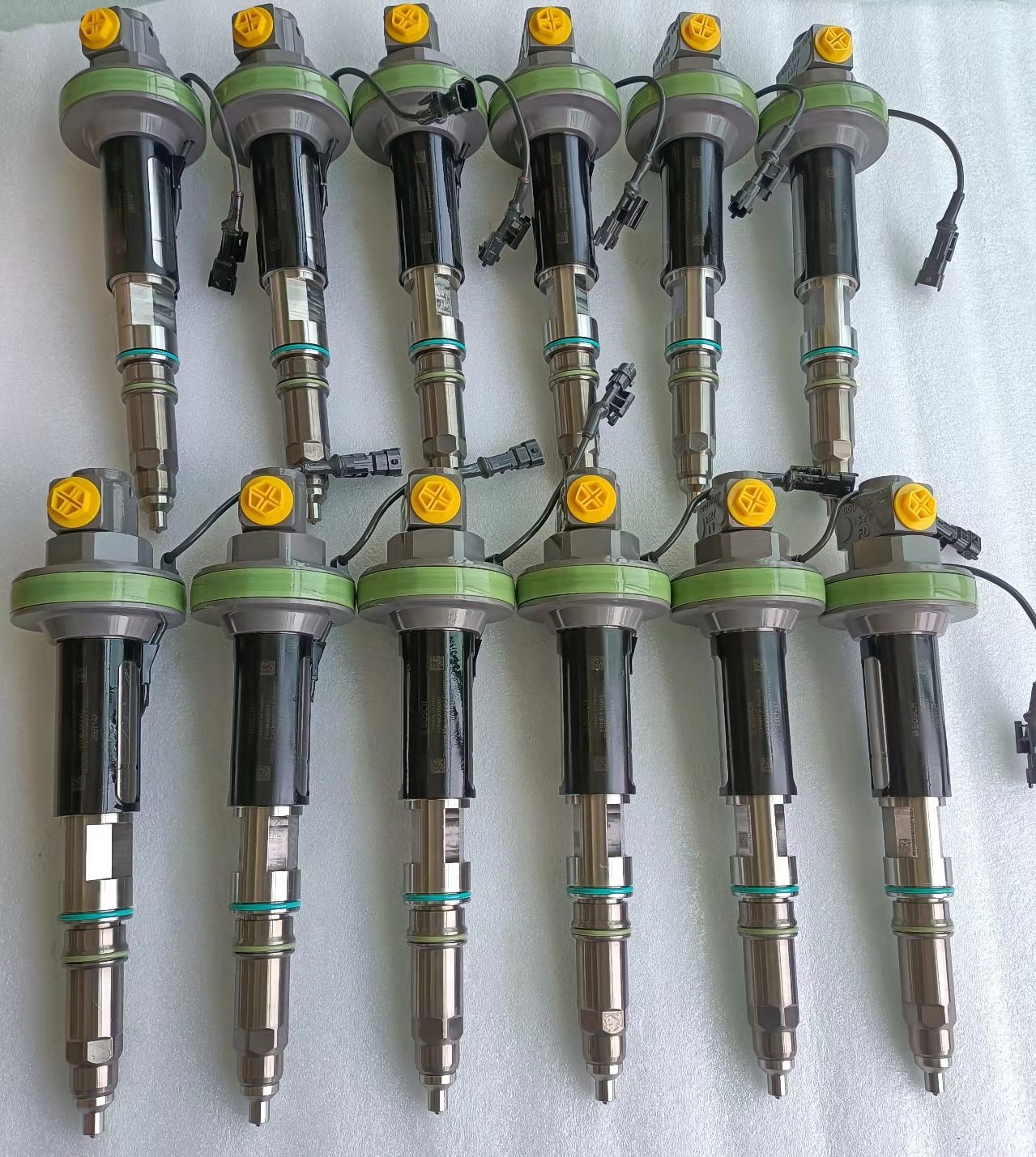high quality diesel fuel Injector nozzle F00BJ60772 2882079 for CUMMINS QSK19 engine Common rail injector F00BJ60772 2882079