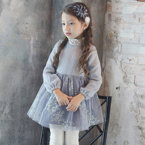 เดรสสั้นสำหรับงานคืนสู่เหย้าแน่นมีลายปักงานราตรีสูงต่ำ - Product Image 3