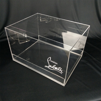Grande boîte rectangulaire en plexiglas transparent