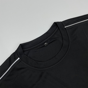Maglie da Calcio Personalizzate Oversize Retrò Vintage in Poliestere con Ricamo e Stampa a Sublimazione per Club a Manica Lunga - Product Image 4