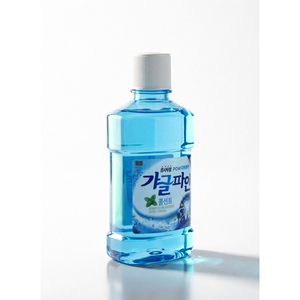 Enjuague Bucal Cool Mint Gargling Pine 600ml Cuidado Bucal Diario Para Todo Tipo de Piel Fórmula K Beauty - Product Image 1