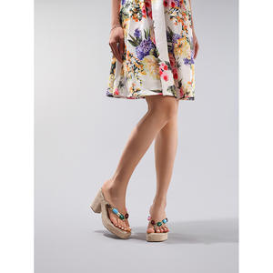 รองเท้าส้นเตารีดลูกไม้สำหรับผู้หญิง รองเท้าส้นตึกประดับลูกไม้แบบละเอียดอ่อน รองเท้าสำหรับงานกลางคืน รองเท้าส้นเตารีดปักลายดอกไม้ รองเท้าลายดอกไม้สำหรับผู้หญิง - Product Image 3