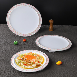Platos redondos de melamina con diseño de rayas rojas para uso en restaurantes, buffets y fiestas. - Product Image 2