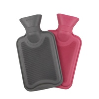 Vente chaude hiver chaud sac à eau chaude de haute qualité classique en caoutchouc thermos thérapie par la chaleur sac à eau chaude bouteille chauffe-mains pack