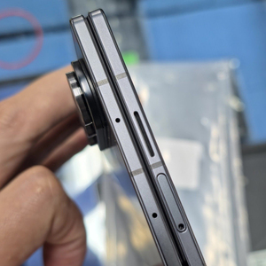 สมาร์ทโฟนพับได้รุ่นขายดี Fold 7 16GB+1TB ปลดล็อค รองรับ 5G โทรศัพท์มือถือพับได้ พกพาสะดวก สีดำ รุ่น Z Fold 7 1 Z - Product Image 3