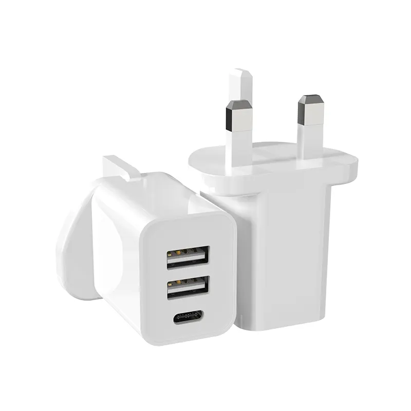 2023 new technology product 15W UK Dual USB + PD 3 Ports mobile charger for samsung charger for iphone charger fast charging