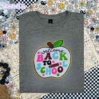 Vêtements avec écussons à paillettes dorées «Back to School Teach» Lettre en feutre brodée à repasser Logo de broderie personnalisé Tenues d'école