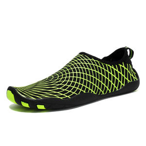Zapatos para caminar en el agua para hombres y mujeres, zapatos de playa para actividades acuáticas, zapatos para buceo descalzo y esquí acuático, natación, fitness - Product Image 2
